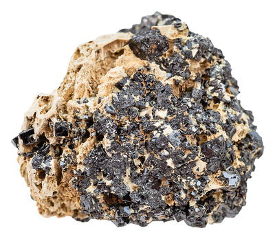 深色花崗巖背景上的未加工螢石 天然礦物巖石標本的宏觀拍攝與加工初探